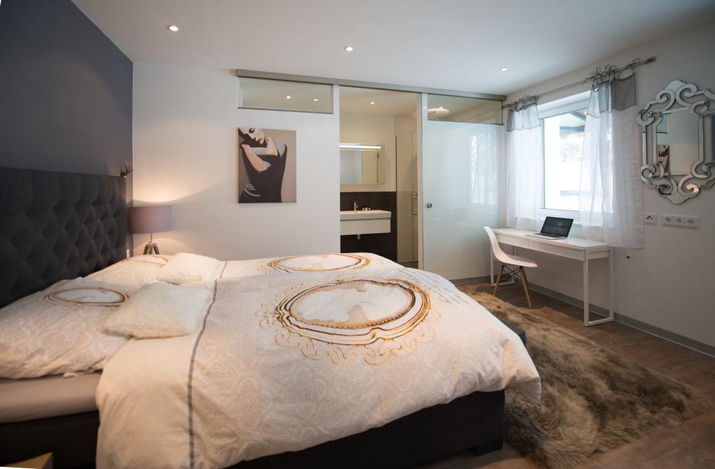 Apartmenthaus Mountainvista Клайнарл Стая снимка
